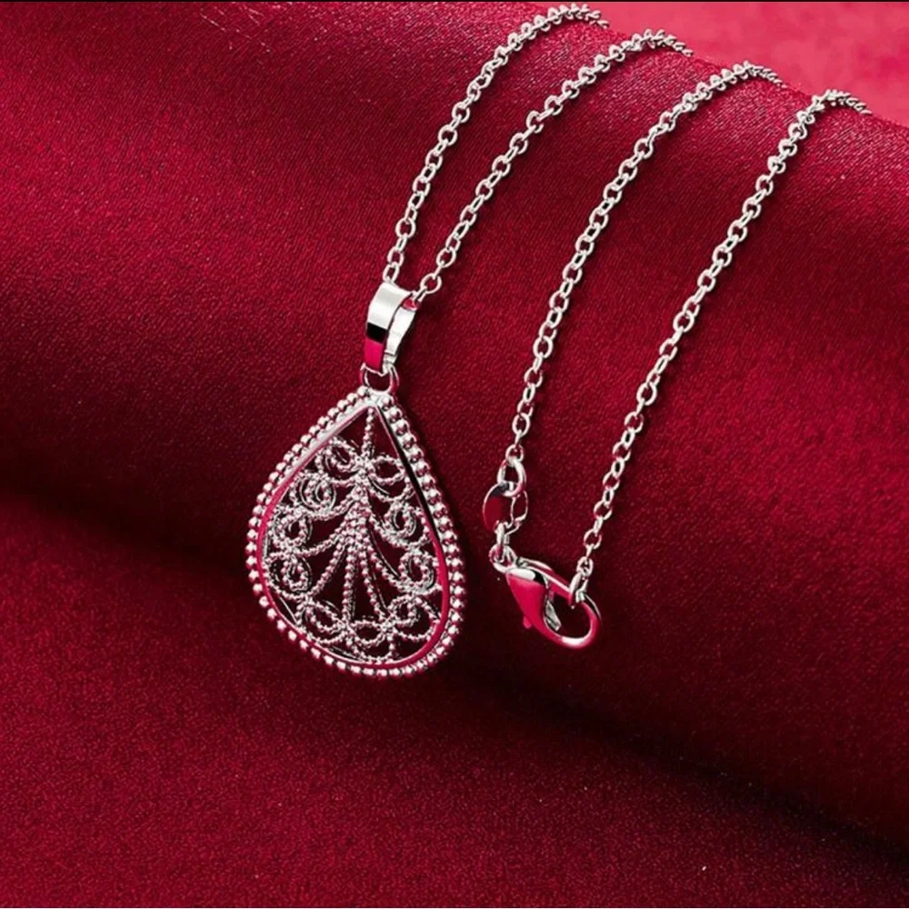 Silver Plated Teardrop Pendant Necklace - Picture 3 of 3